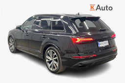 Musta Audi Q7 2021 kuva 2.