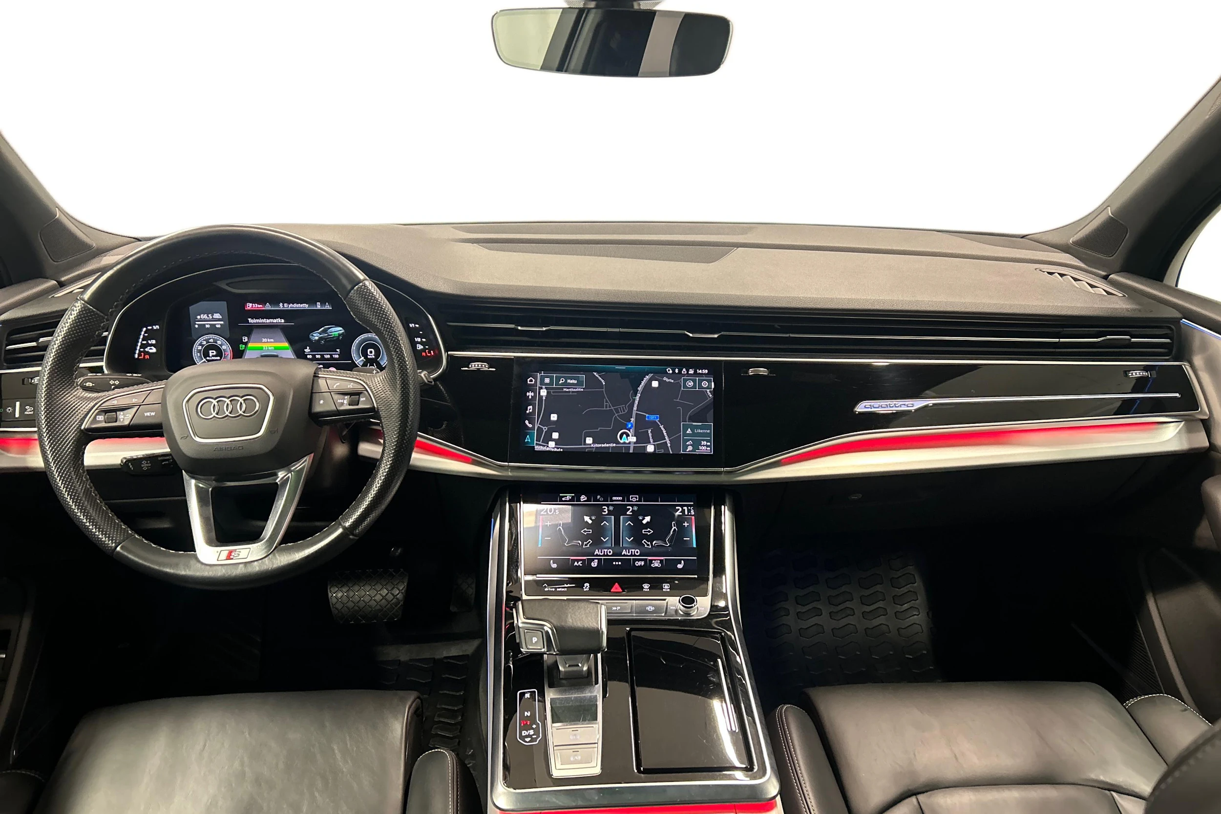 Musta Audi Q7 2021 kuva 7.