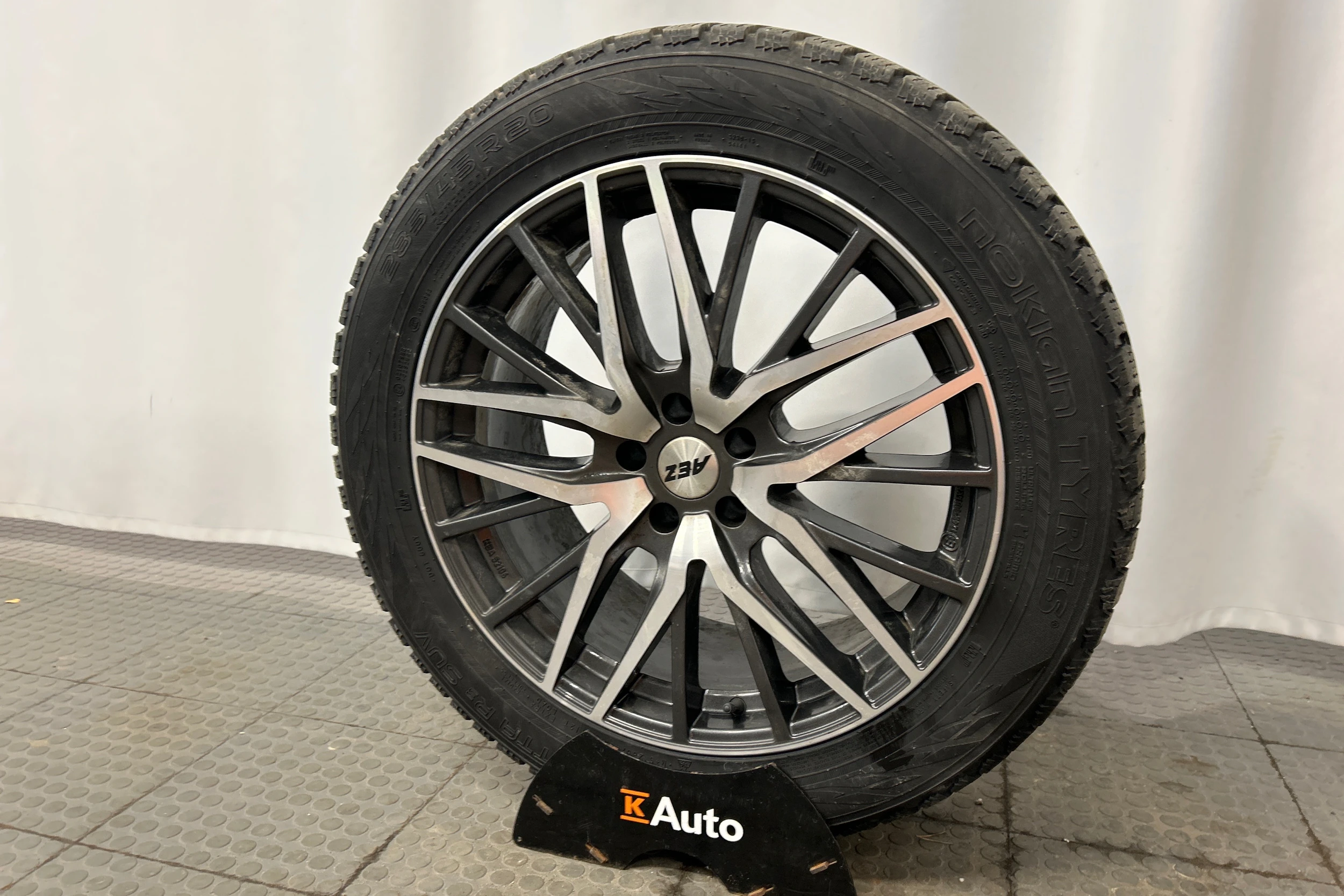 Musta Audi Q7 2021 kuva 10.