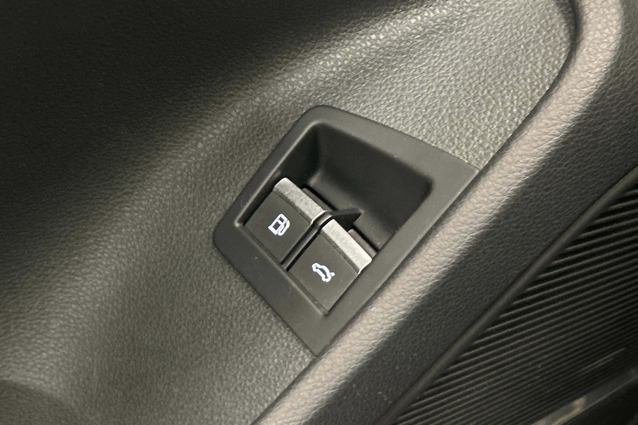 Musta Audi Q7 2021 kuva 20.
