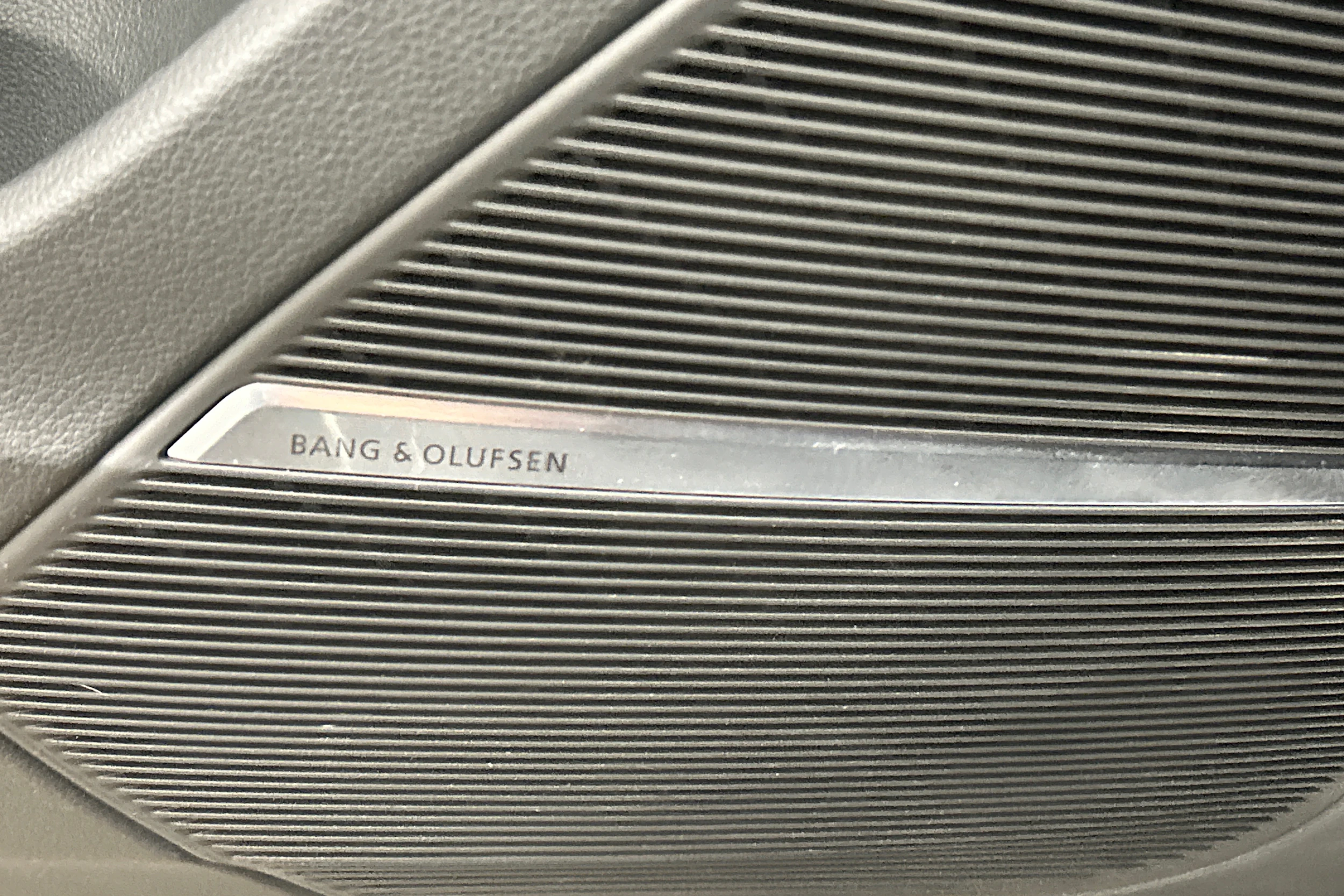 Musta Audi Q7 2021 kuva 22.