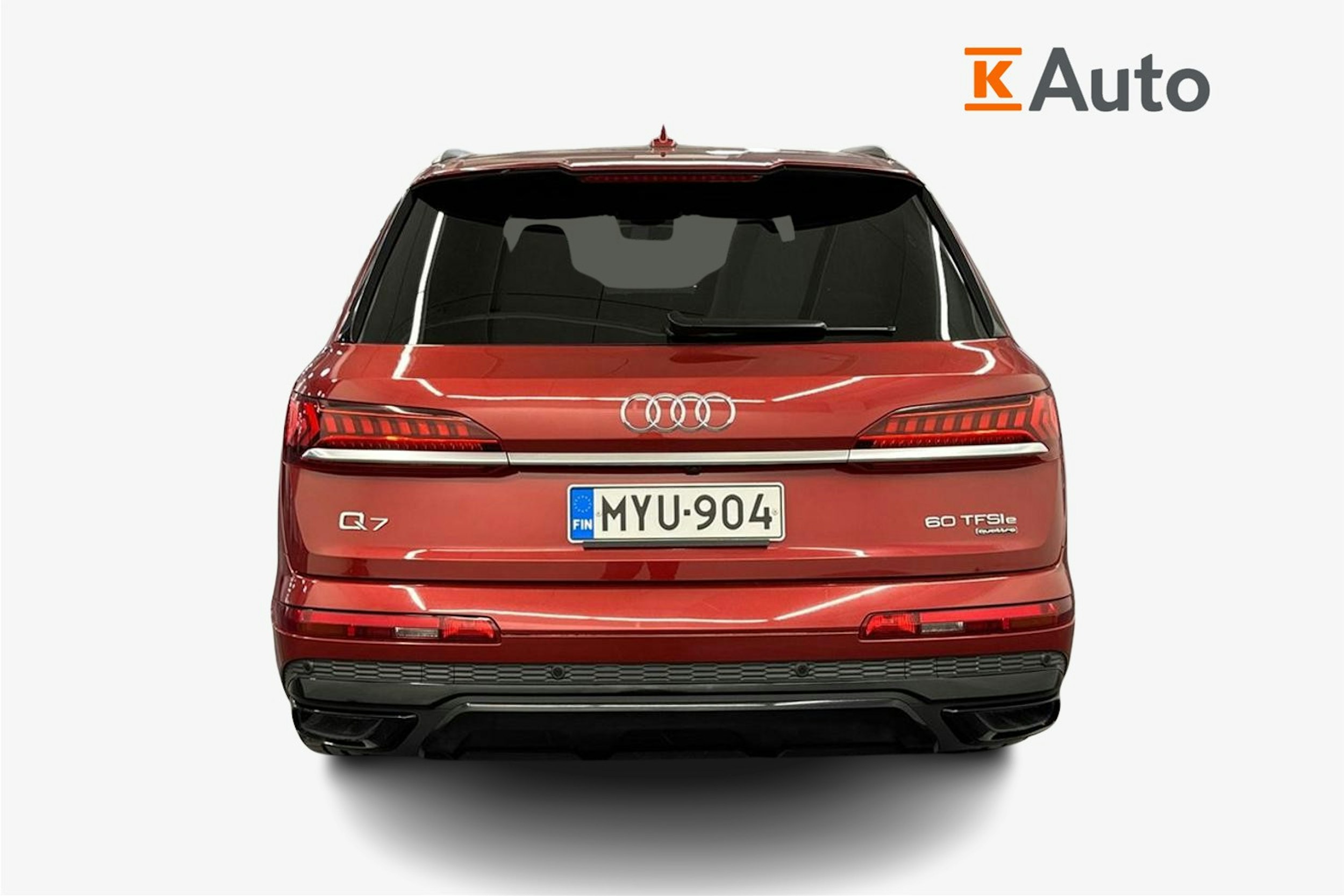 punainen Audi Q7 2021 kuva 3.