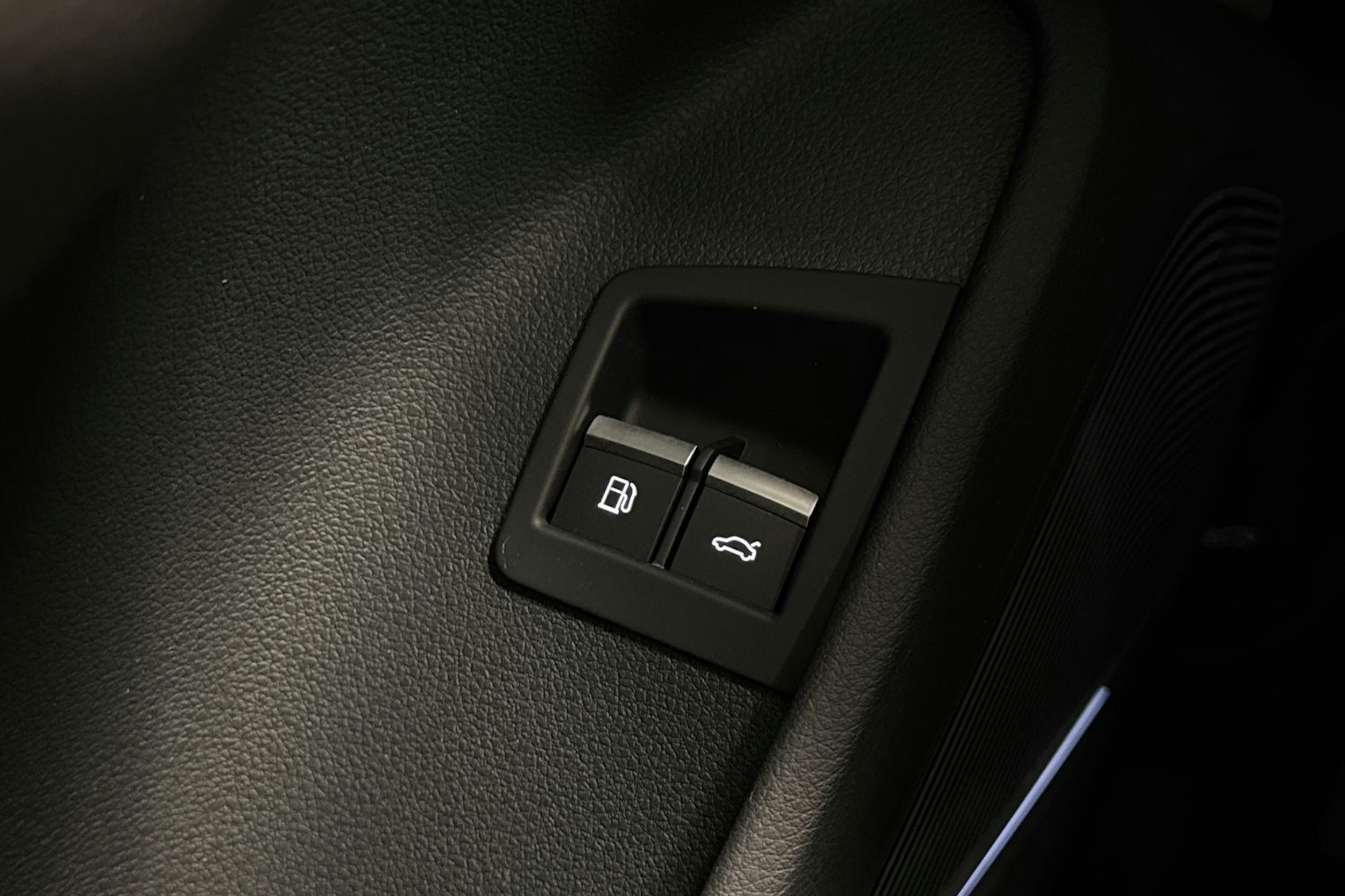 punainen Audi Q7 2021 kuva 23.
