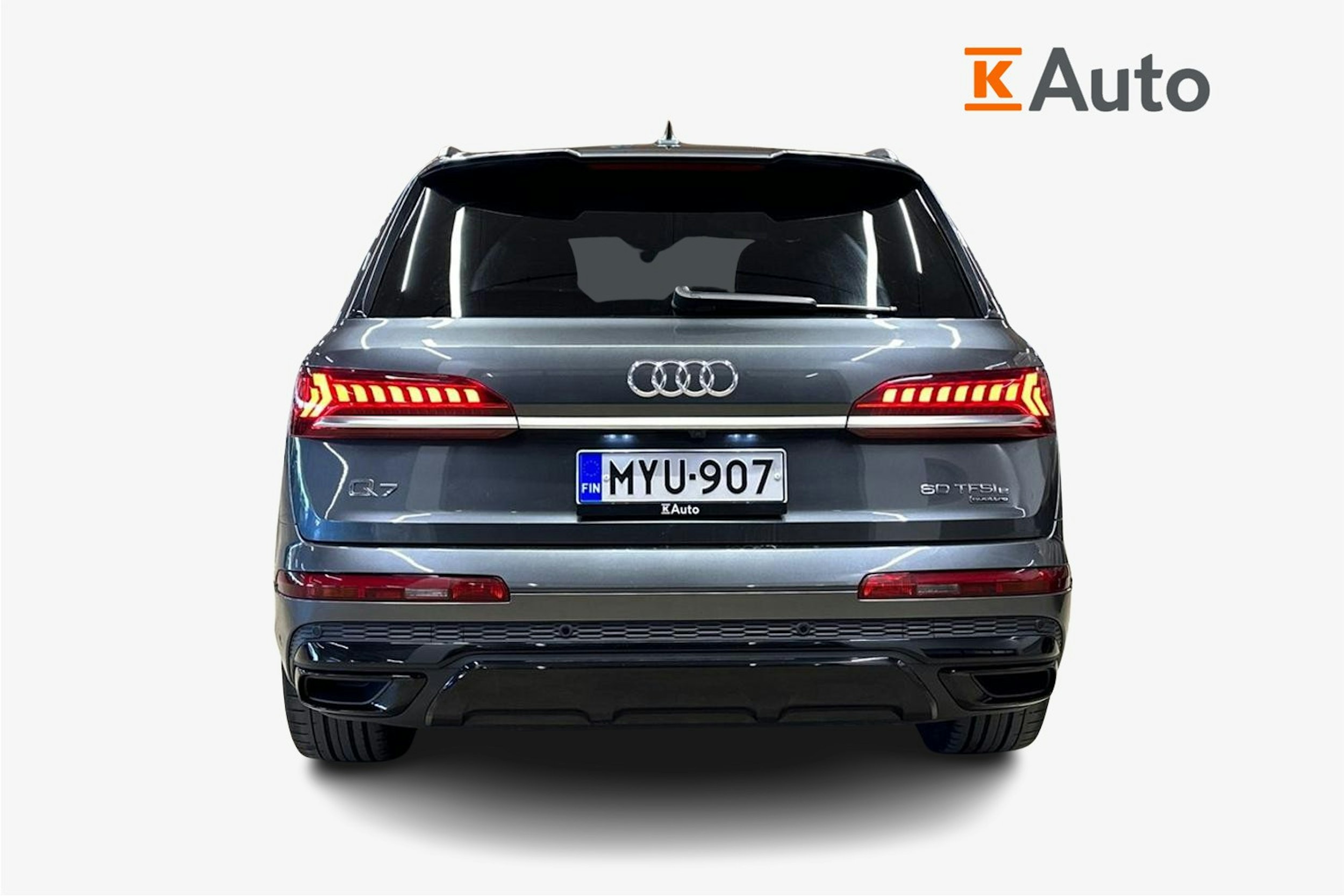harmaa Audi Q7 2021 kuva 3.