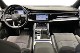 harmaa Audi Q7 2021 kuva 9.