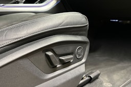 harmaa Audi Q7 2021 kuva 14.