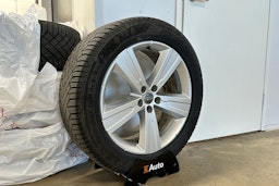 harmaa Audi Q7 2021 kuva 19.