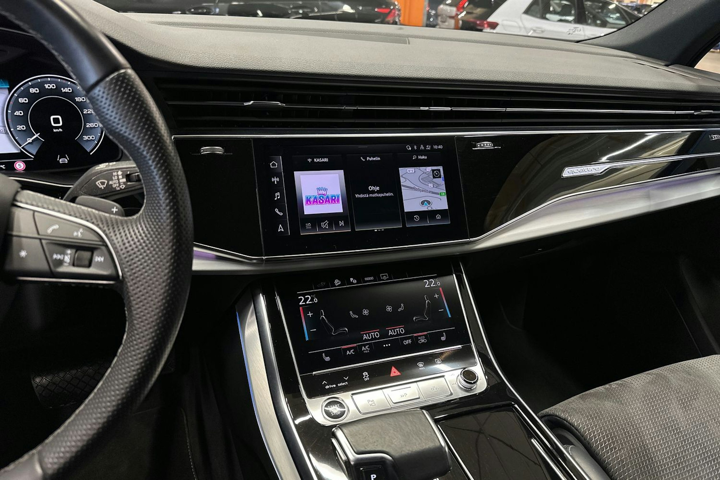 harmaa Audi Q7 2021 kuva 25.