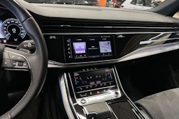 harmaa Audi Q7 2021 kuva 25.