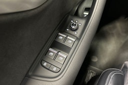 harmaa Audi Q7 2021 kuva 34.