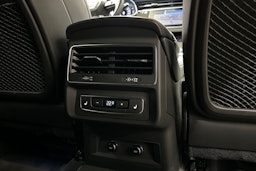 harmaa Audi Q7 2021 kuva 35.