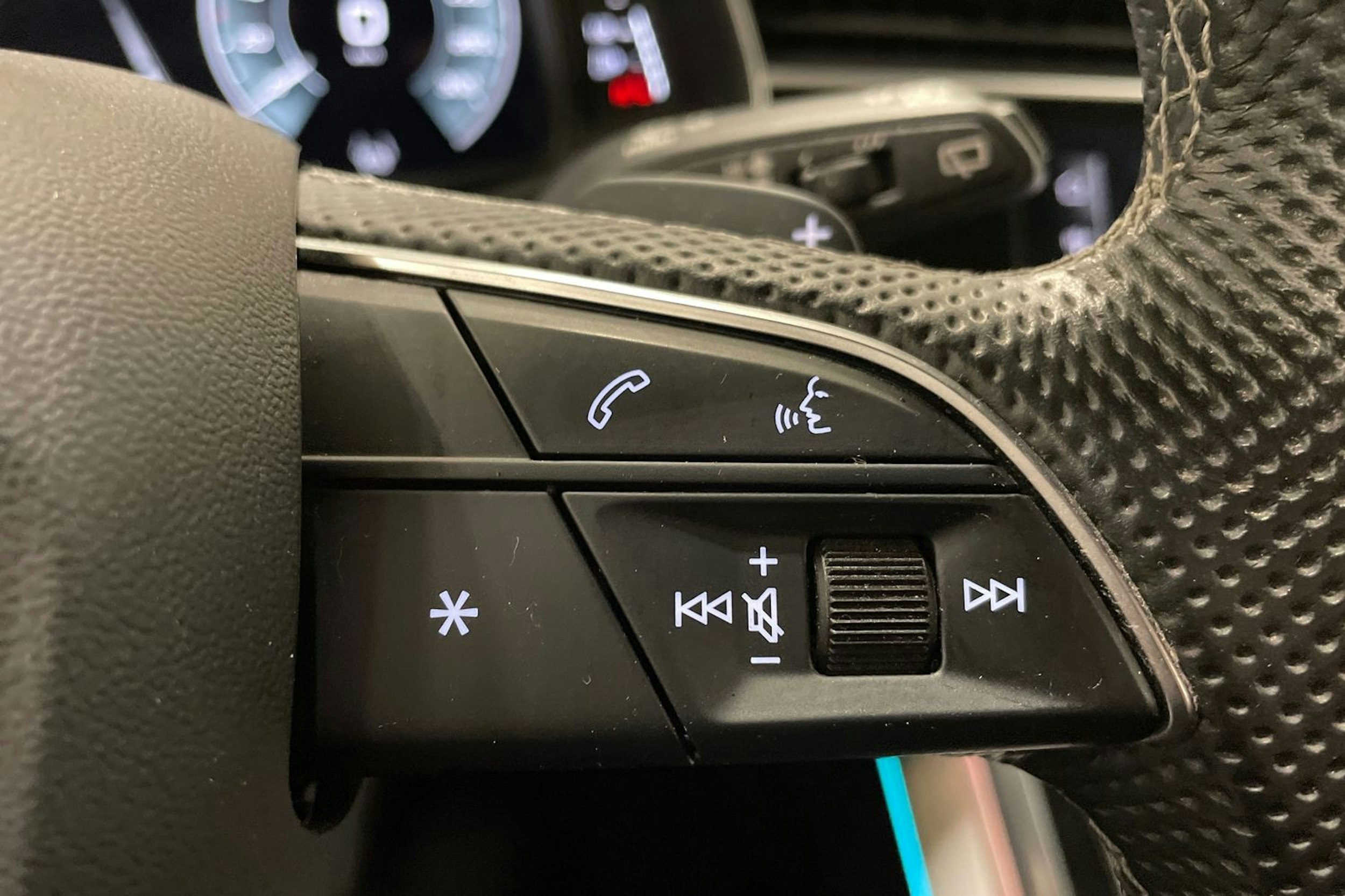 met. sininen Audi Q7 2021 kuva 20.