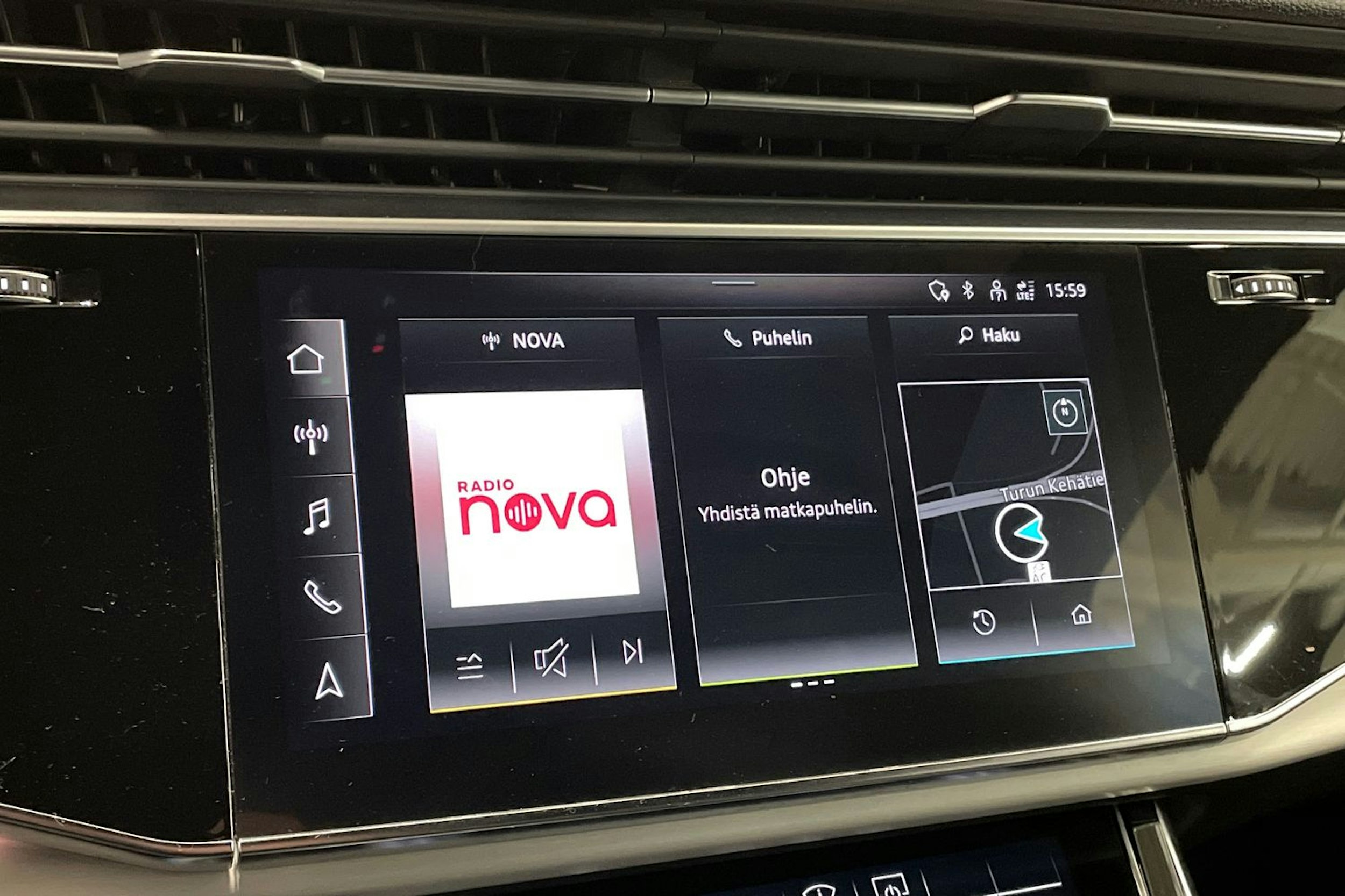 met. sininen Audi Q7 2021 kuva 26.