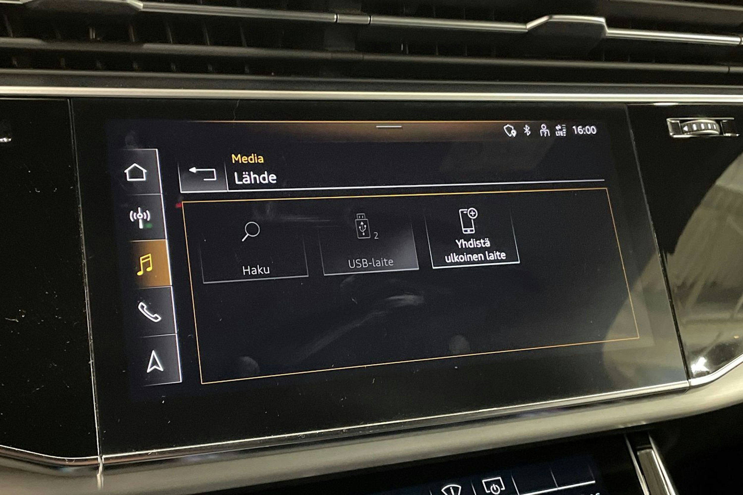 met. sininen Audi Q7 2021 kuva 29.