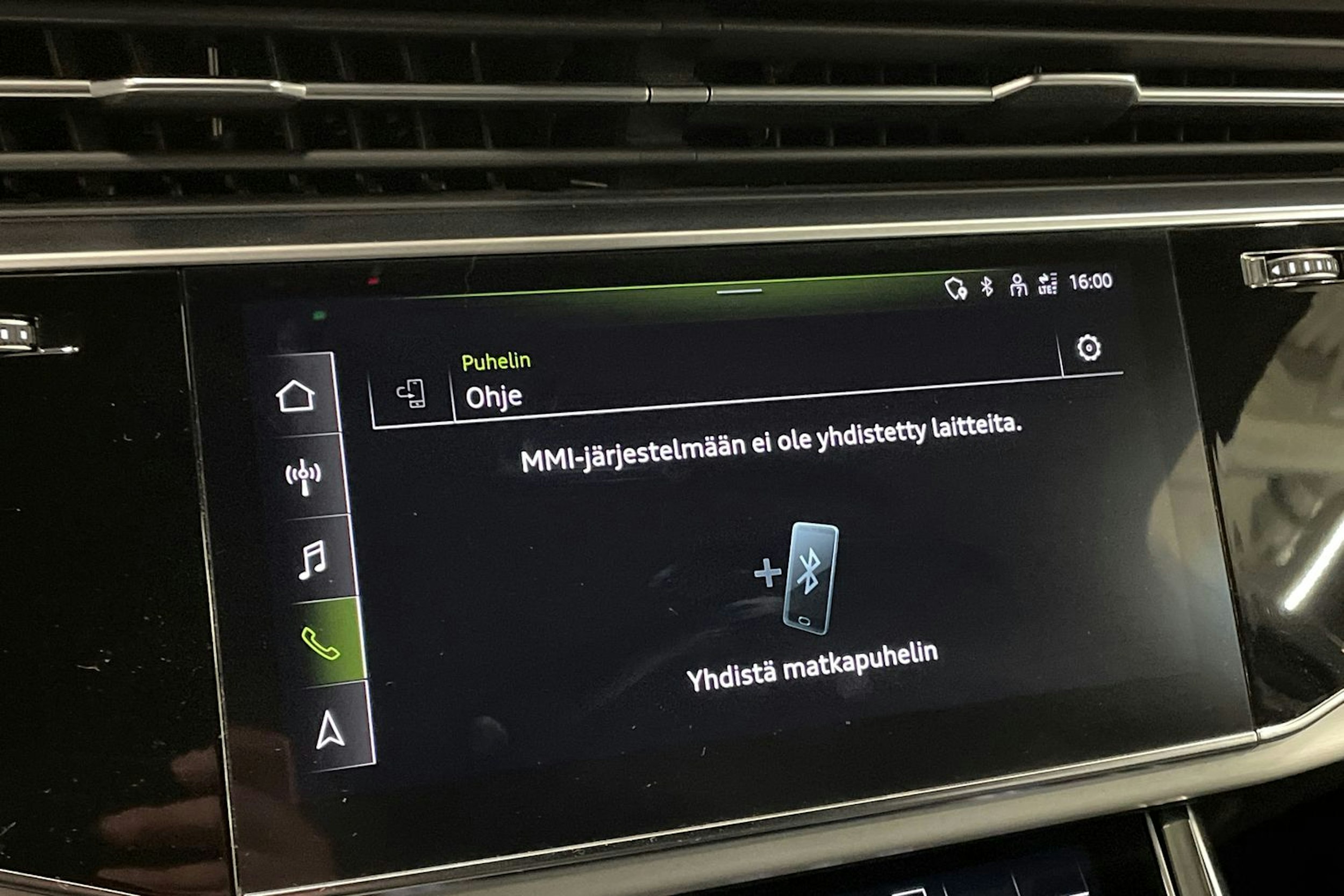 met. sininen Audi Q7 2021 kuva 30.