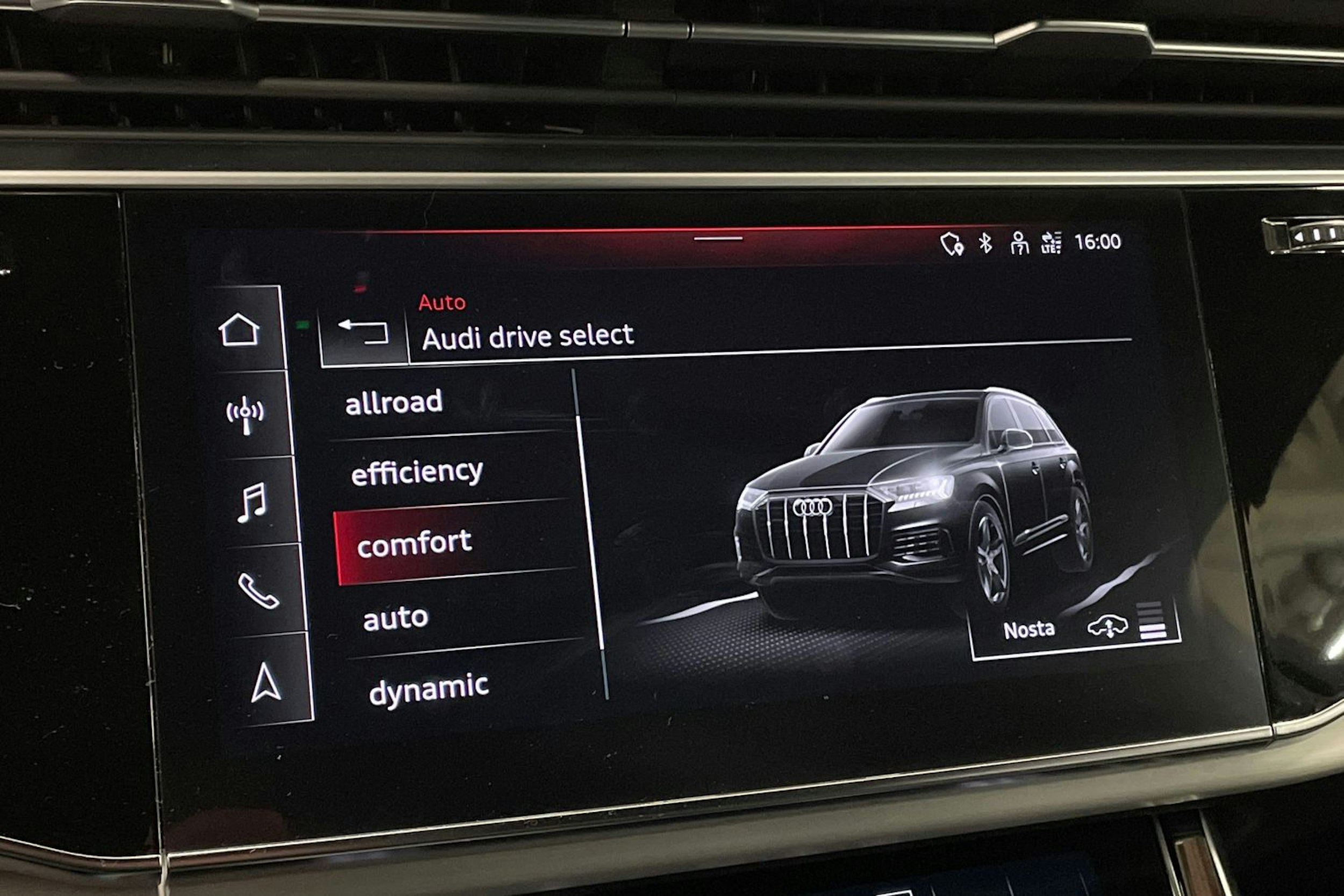 met. sininen Audi Q7 2021 kuva 33.