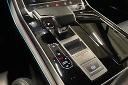 met. sininen Audi Q7 2021 kuva 39.