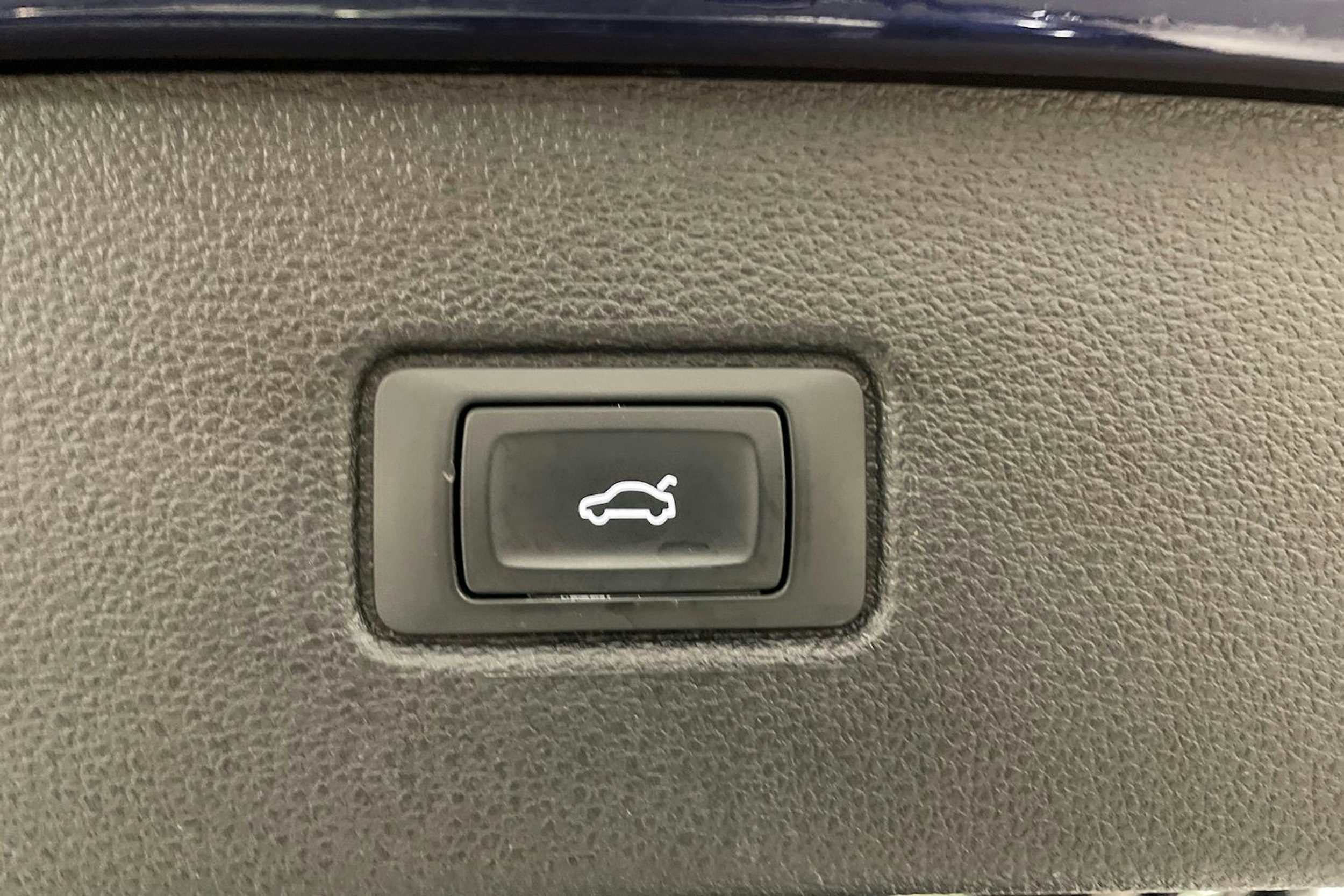 met. sininen Audi Q7 2021 kuva 46.