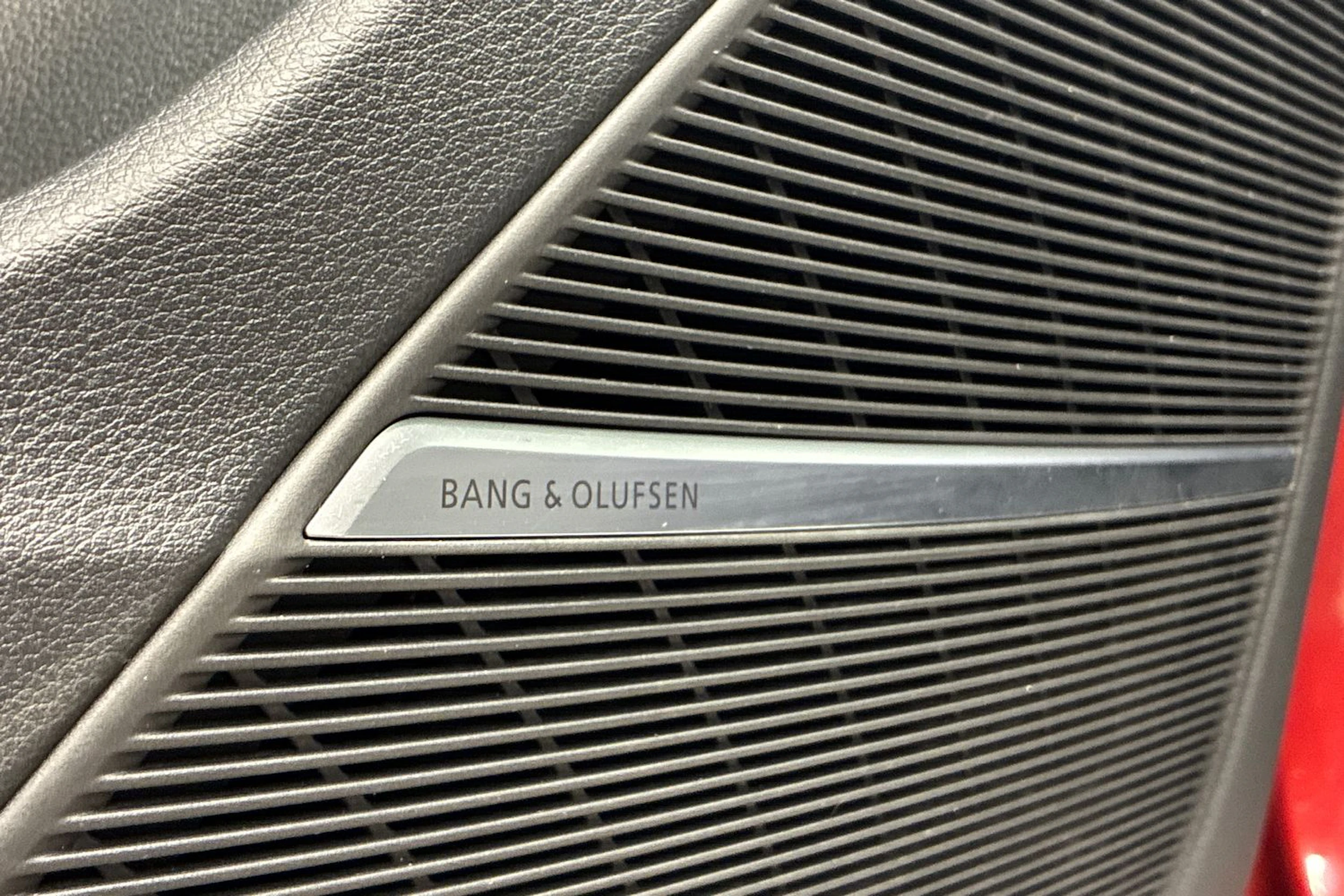 Punainen Audi Q7 2021 kuva 35.