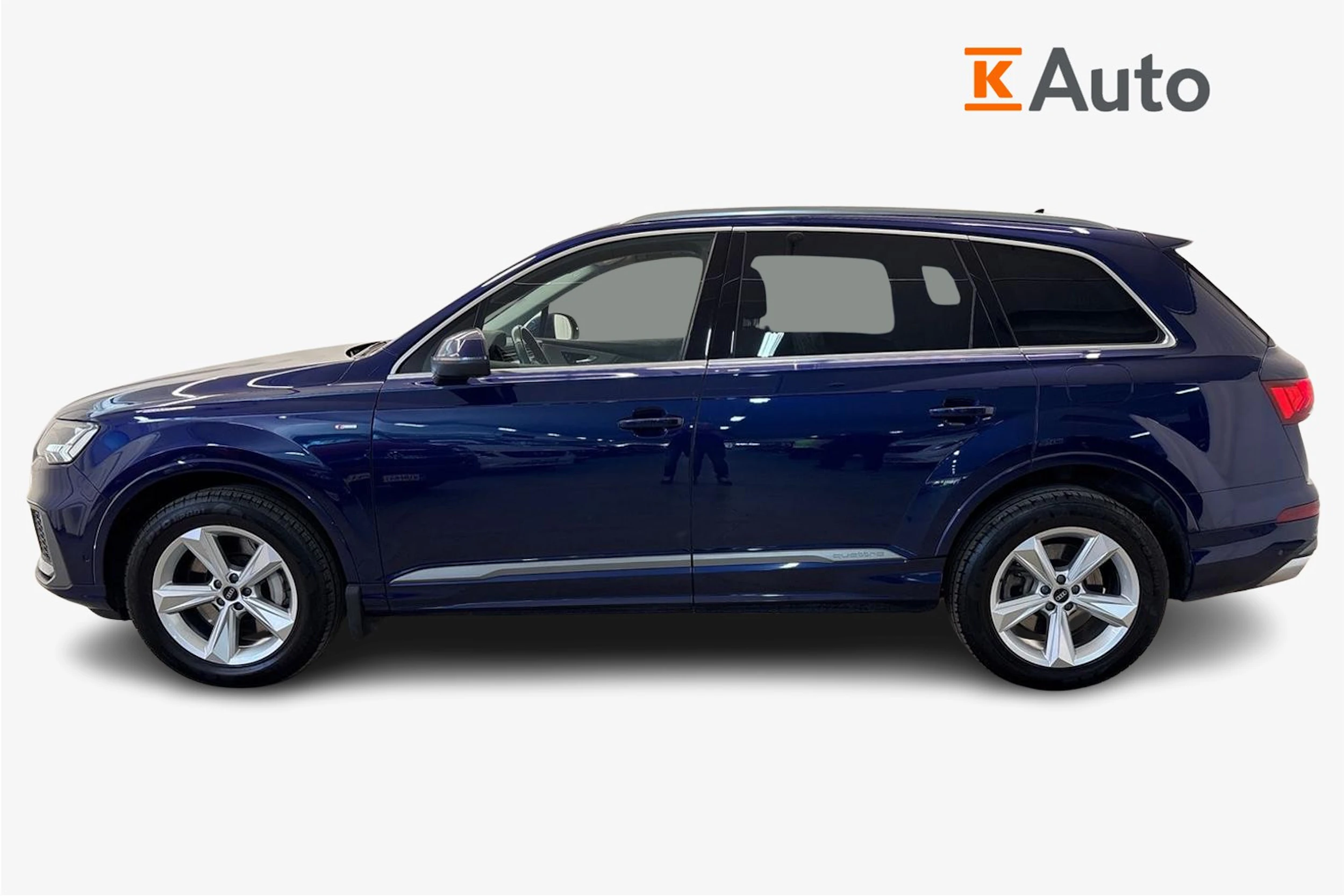 sininen Audi Q7 2021 kuva 7.