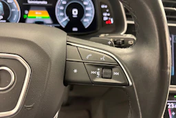 sininen Audi Q7 2021 kuva 23.