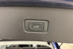 sininen Audi Q7 2021 kuva 29.