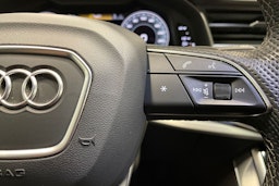 Harmaa Audi Q7 2021 kuva 32.