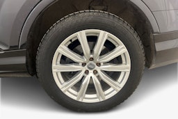 met. musta Audi Q7 2021 kuva 11.