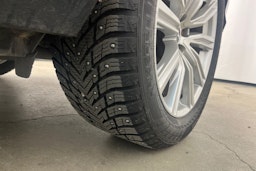 met. musta Audi Q7 2021 kuva 13.