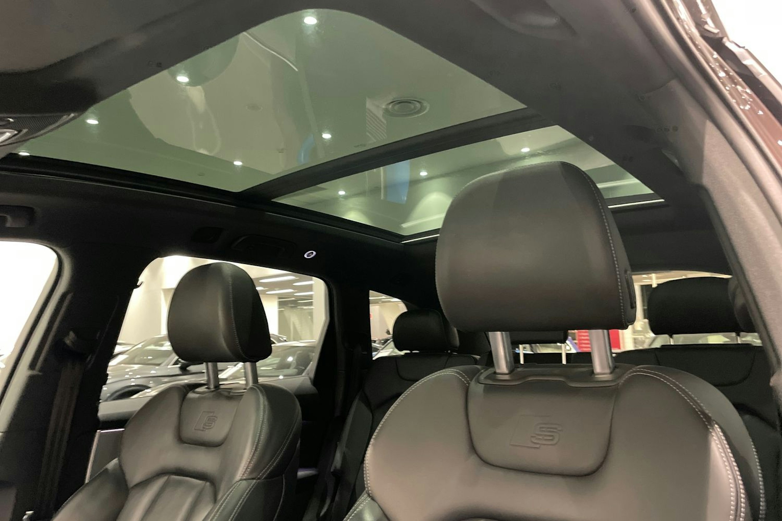 met. ruskea (beige) Audi Q7 2021 kuva 22.