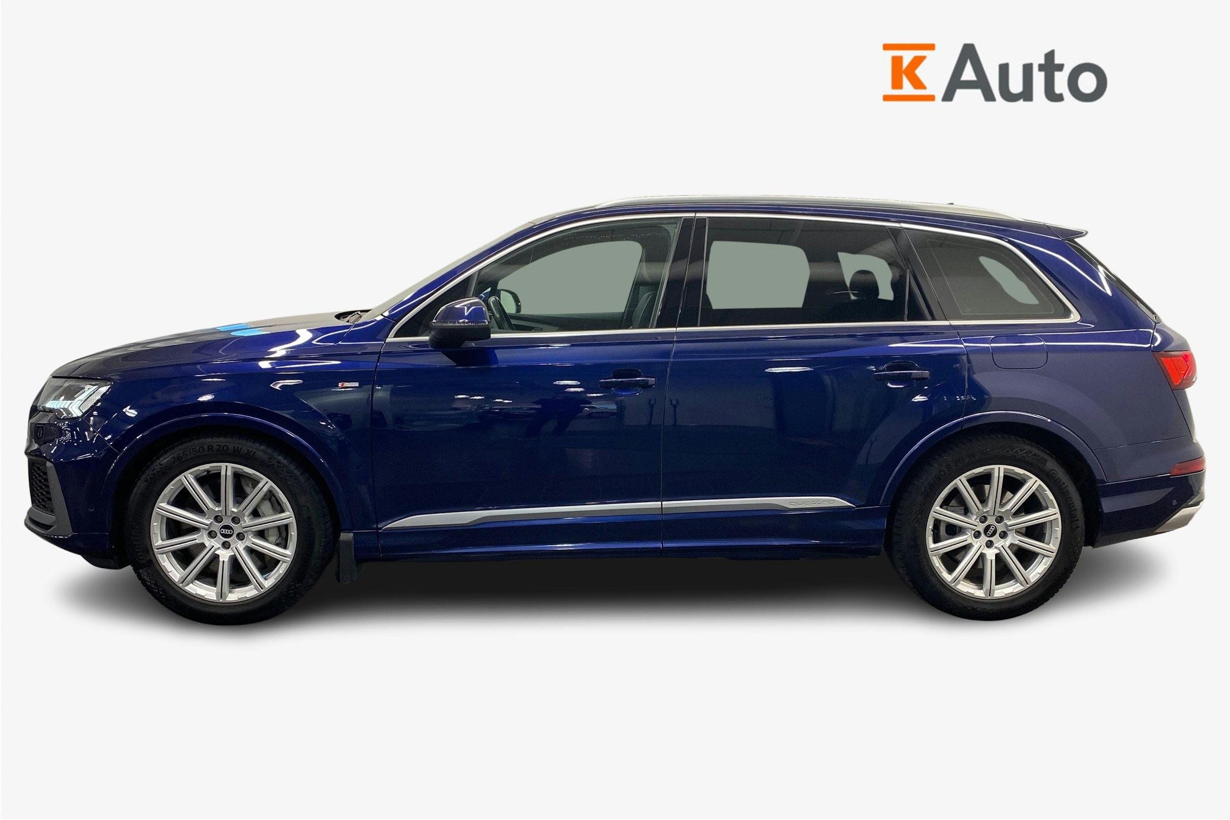 sininen Audi Q7 2021 kuva 6.