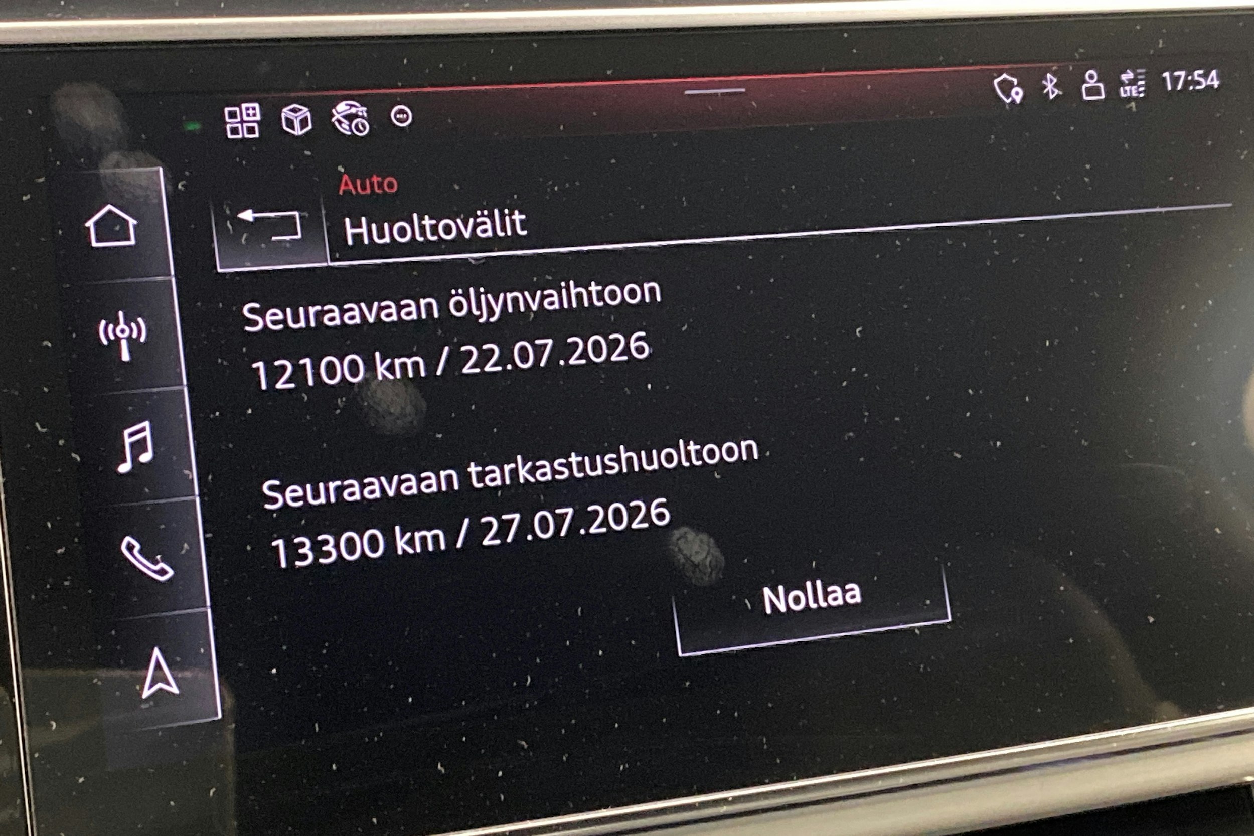 sininen Audi Q7 2021 kuva 18.