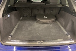 sininen Audi Q7 2021 kuva 21.