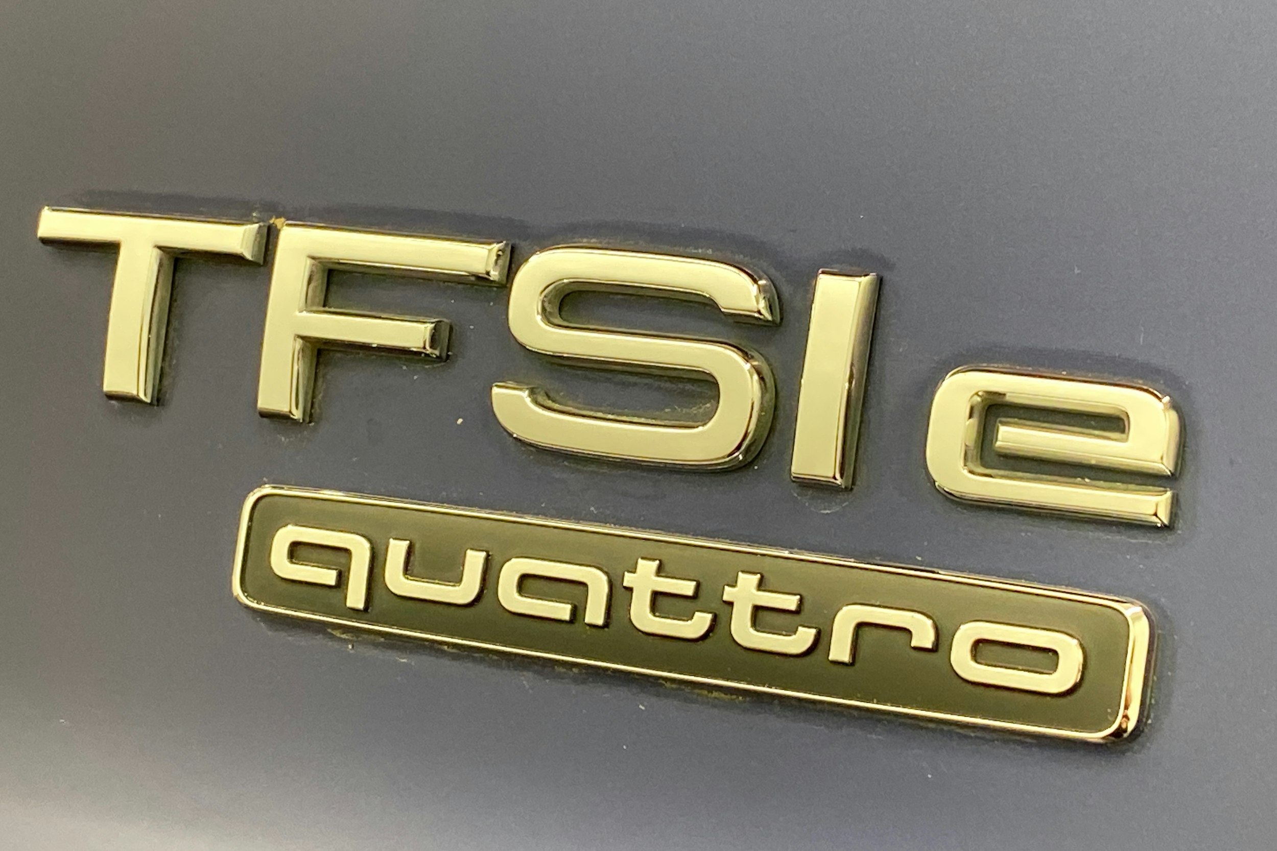 sininen Audi Q7 2021 kuva 24.