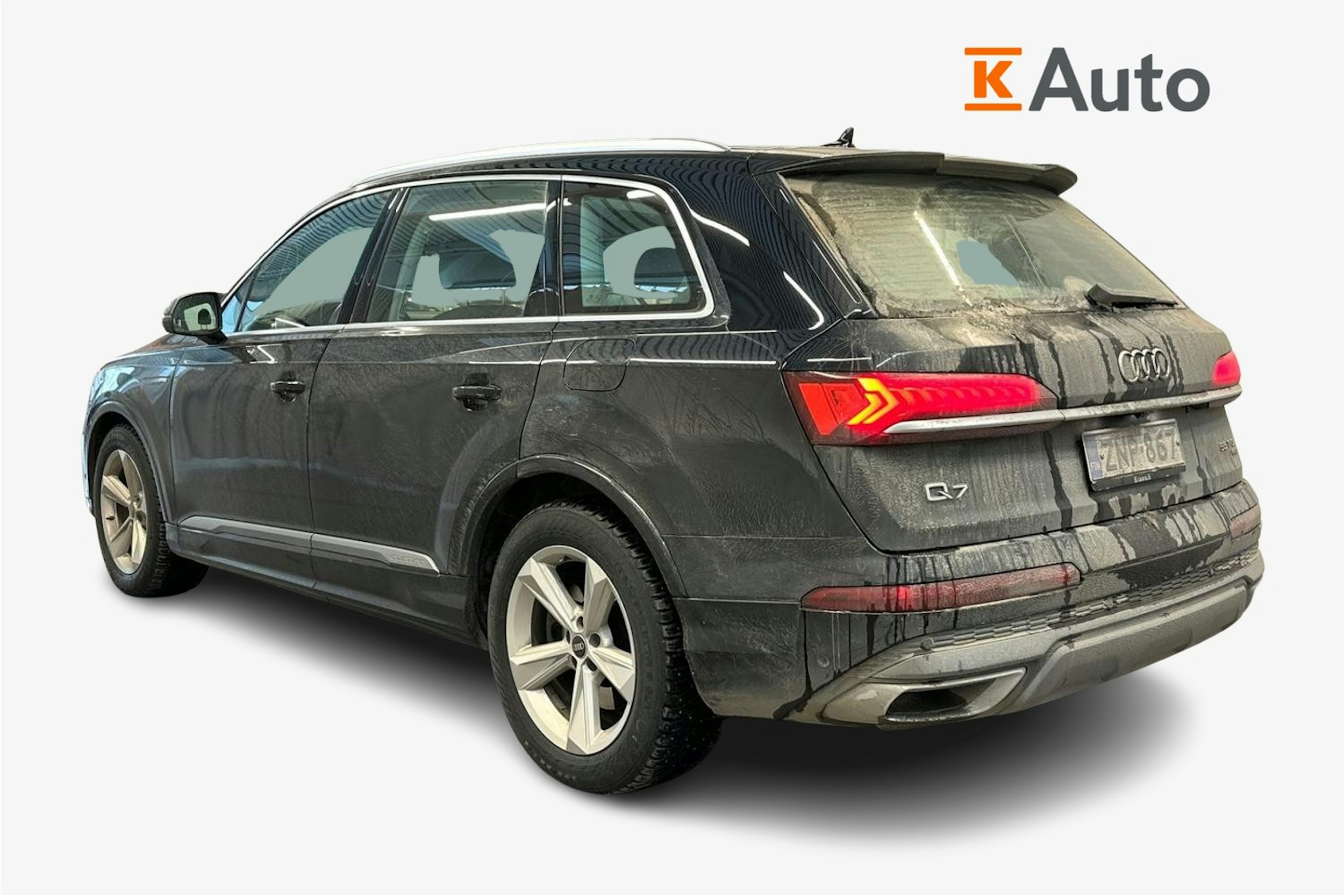 musta Audi Q7 2021 kuva 2.