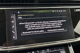 musta Audi Q7 2021 kuva 27.