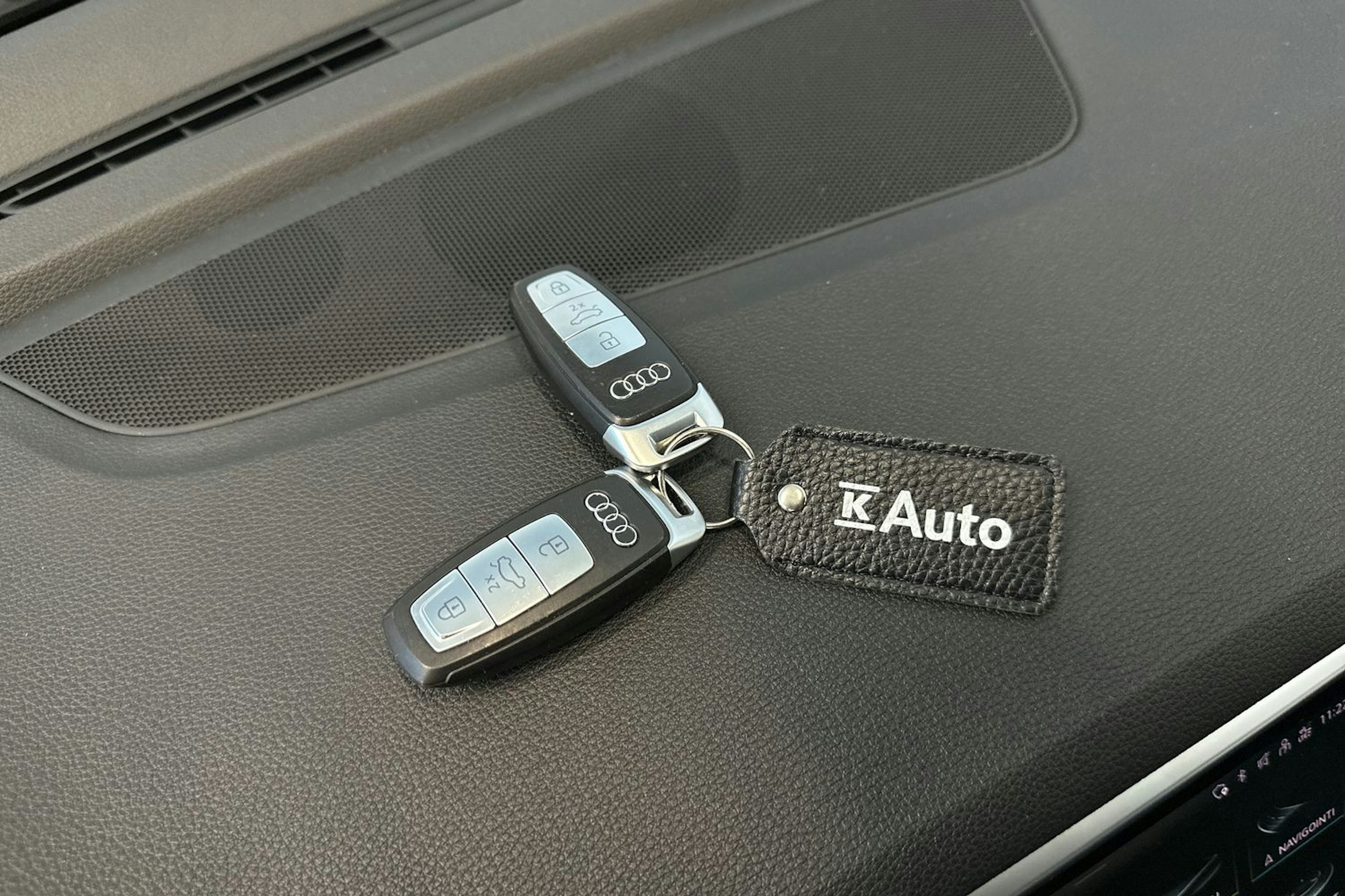 musta Audi Q7 2021 kuva 35.