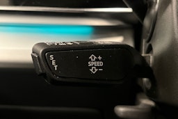 harmaa Audi Q7 2023 kuva 21.