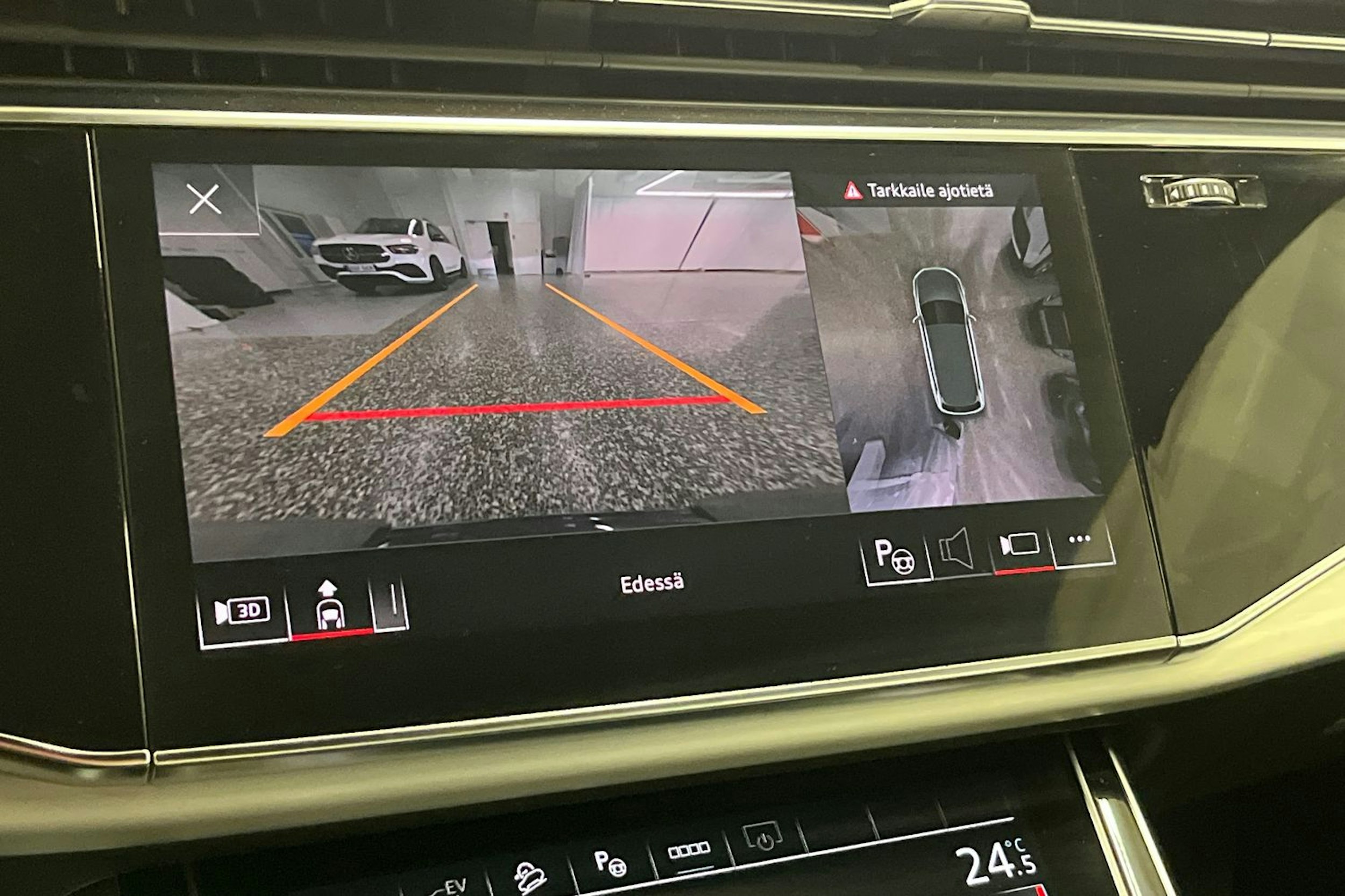 harmaa Audi Q7 2023 kuva 24.