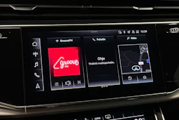 harmaa Audi Q7 2023 kuva 16.