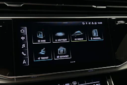 harmaa Audi Q7 2023 kuva 18.
