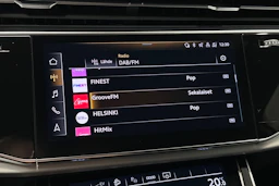 harmaa Audi Q7 2023 kuva 19.