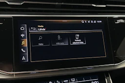 harmaa Audi Q7 2023 kuva 20.