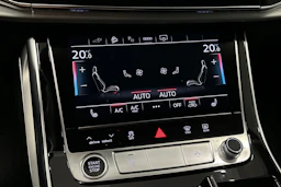 harmaa Audi Q7 2023 kuva 30.