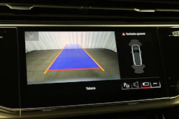 harmaa Audi Q7 2023 kuva 32.