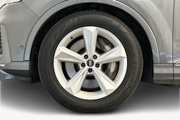 harmaa Audi Q7 2023 kuva 11.