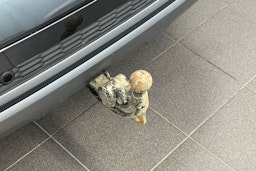 harmaa Audi Q7 2023 kuva 18.