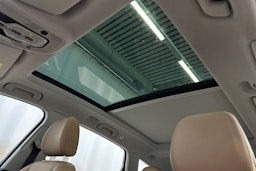 harmaa Audi Q7 2023 kuva 32.