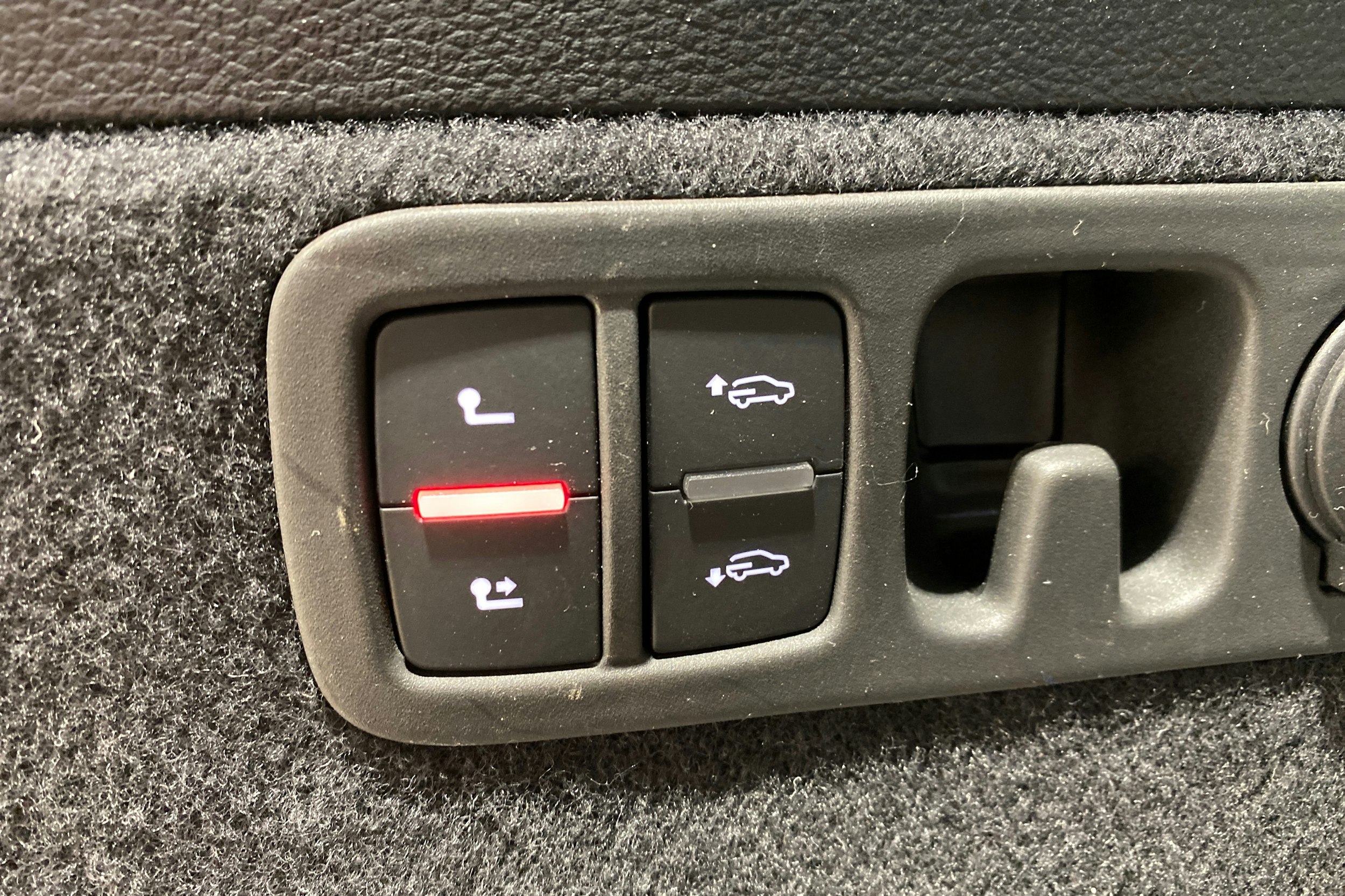 musta Audi Q7 2023 kuva 25.