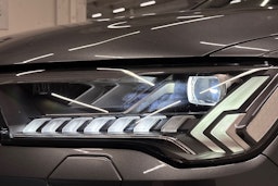 Harmaa Audi Q7 2023 kuva 25.